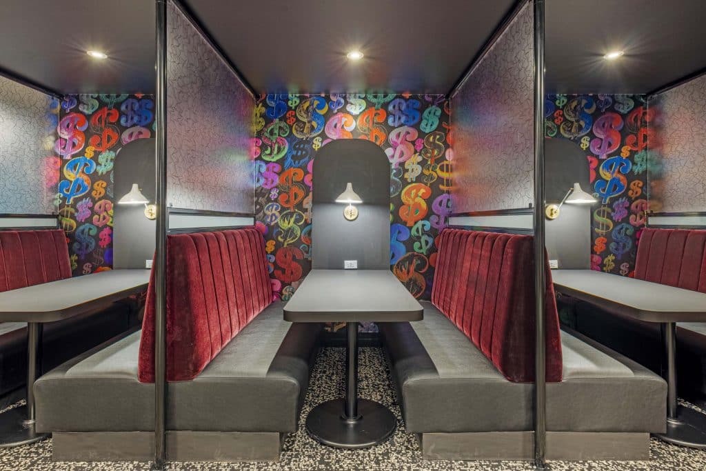 Furnished co-working spaces with booths